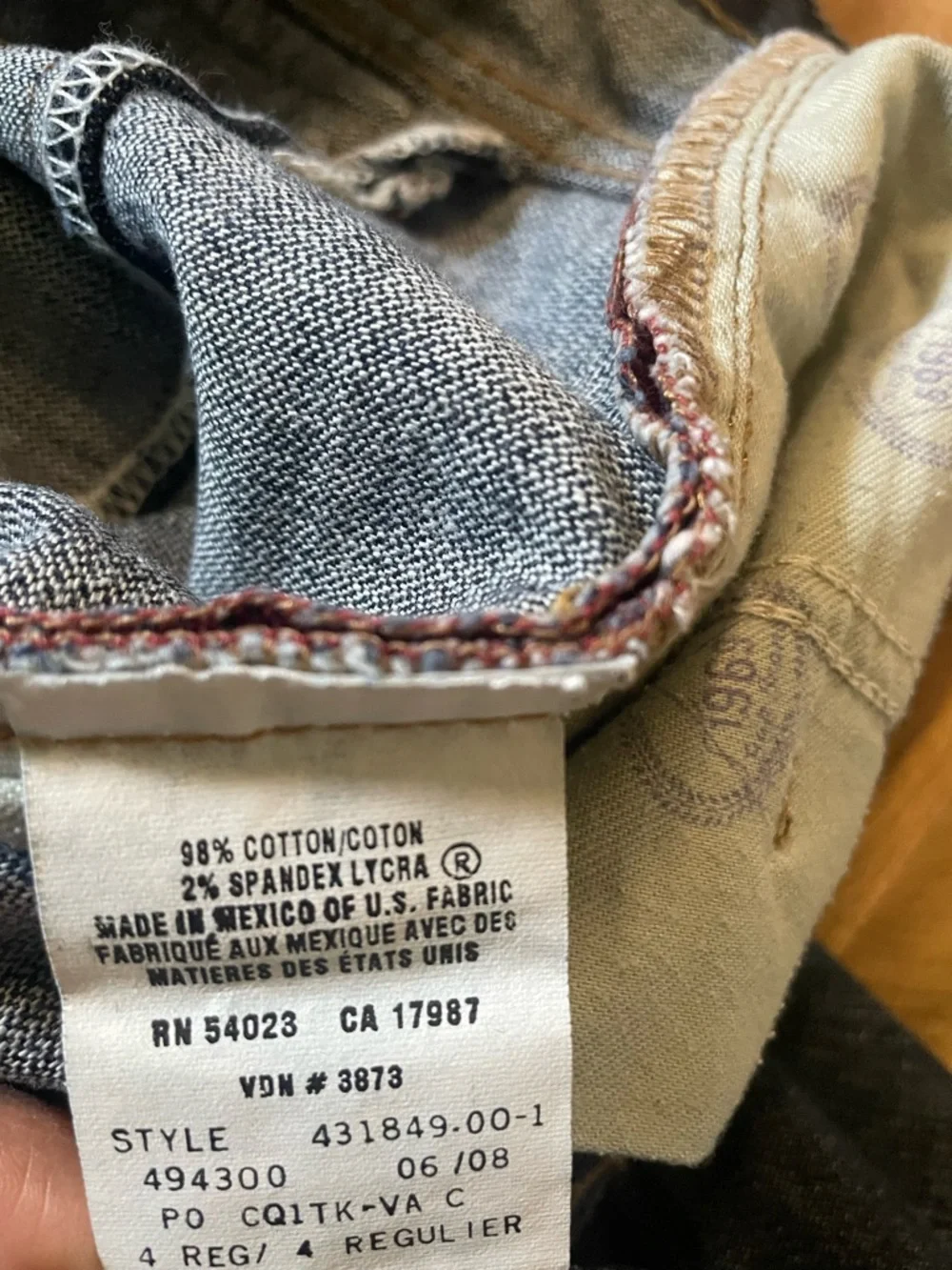 Y2K 2008 Gap Limited Edition Denim - Red Rivet Detail- Cuffed Hem - Size 4R - Picture 7 of 7